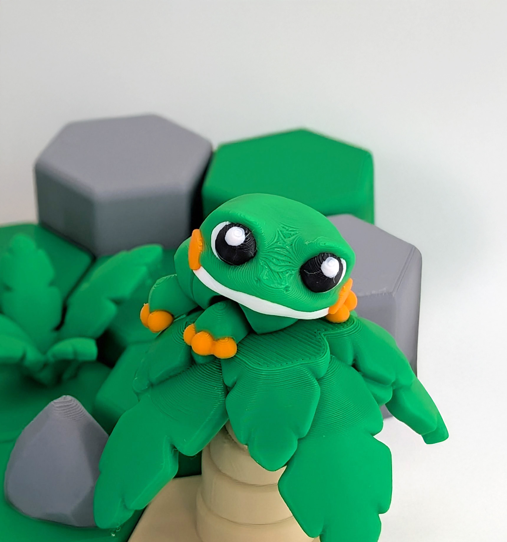 Articulated Tree Frog 3D Printed Model
